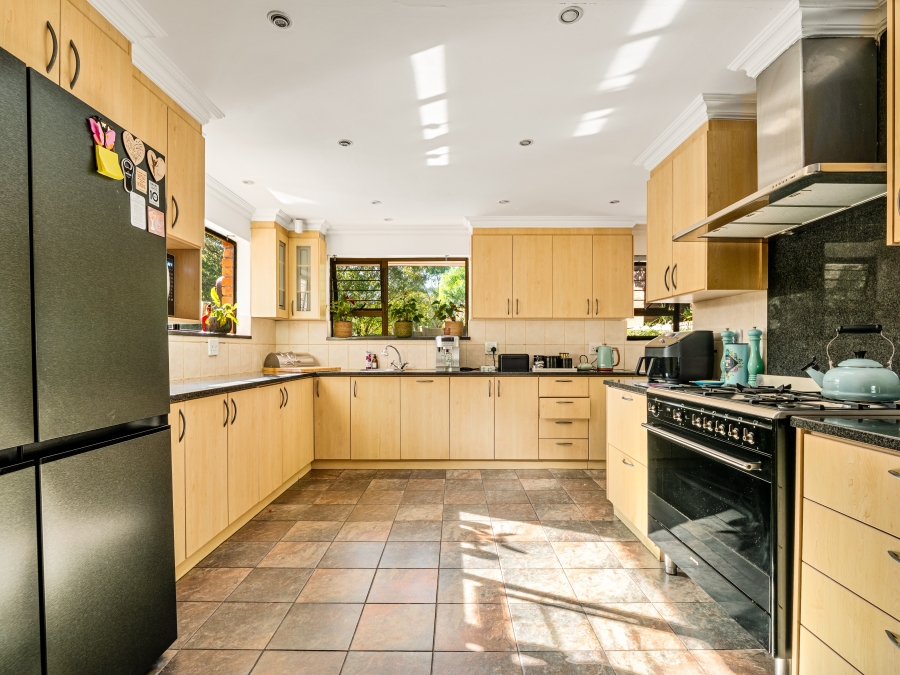 6 Bedroom Property for Sale in The Village Western Cape